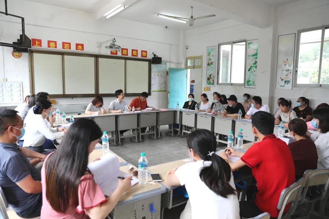 【我为师生办实事】校企对接,精准就业——江西赣州技师学院召开校企对接会