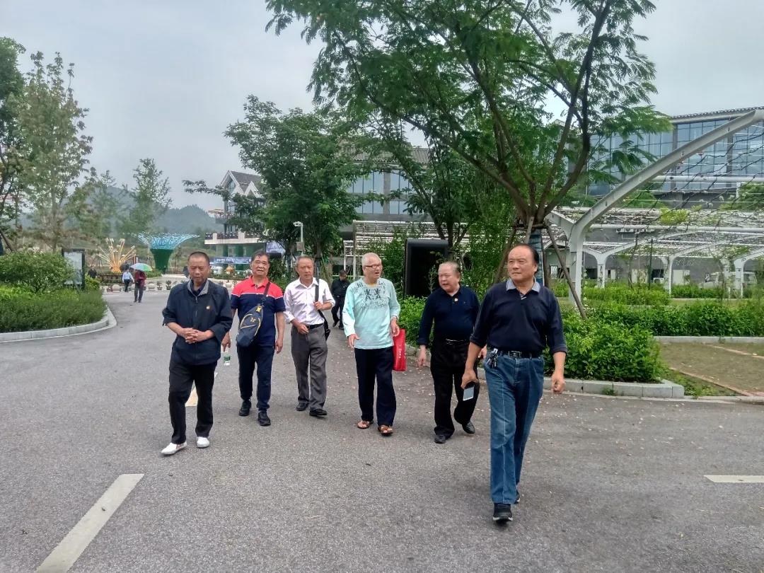赣州技师学院离退休支部赴于都开展党史学习教育活动
