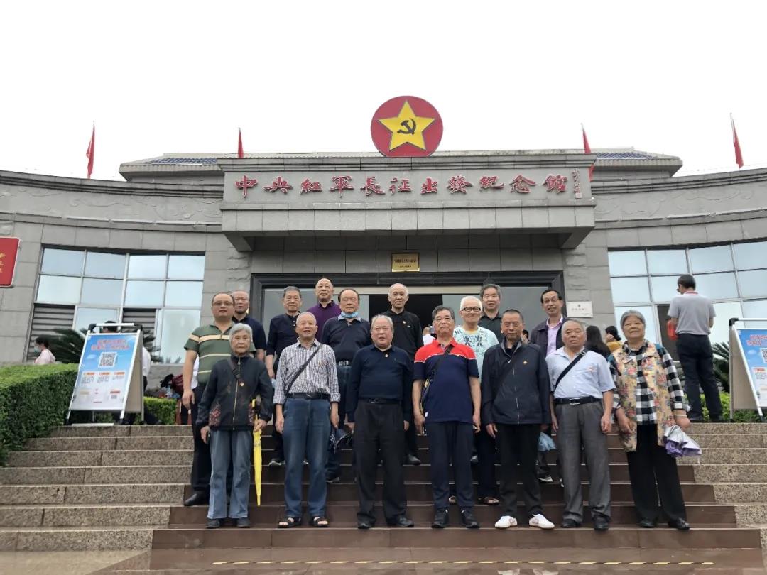 赣州技师学院离退休支部赴于都开展党史学习教育活动
