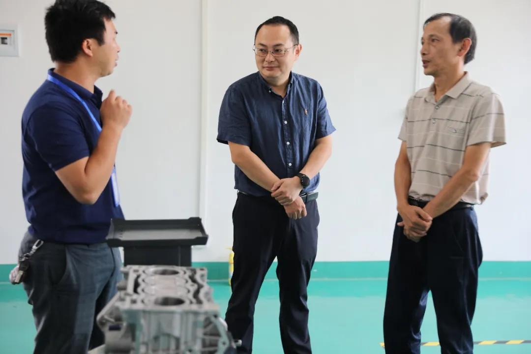 省职业技能鉴定中心领导莅临大赛现场指导工作