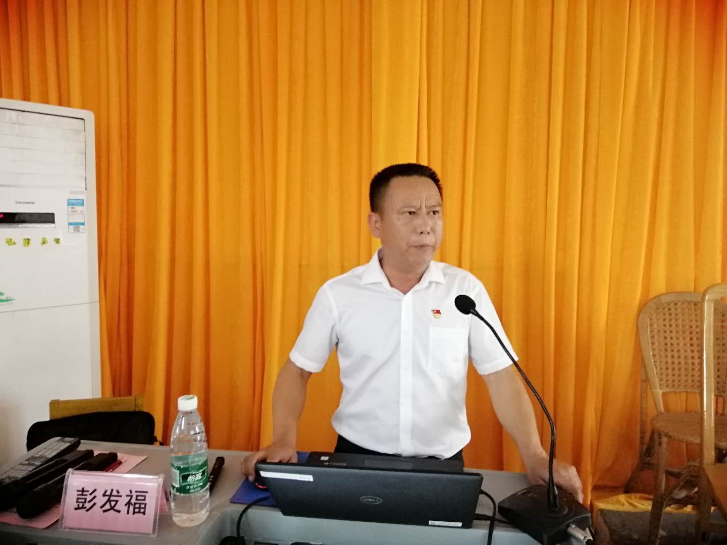 把劳模精神和工匠精神发扬光大——学院举办党的十九大精神和工匠精神专题报告会