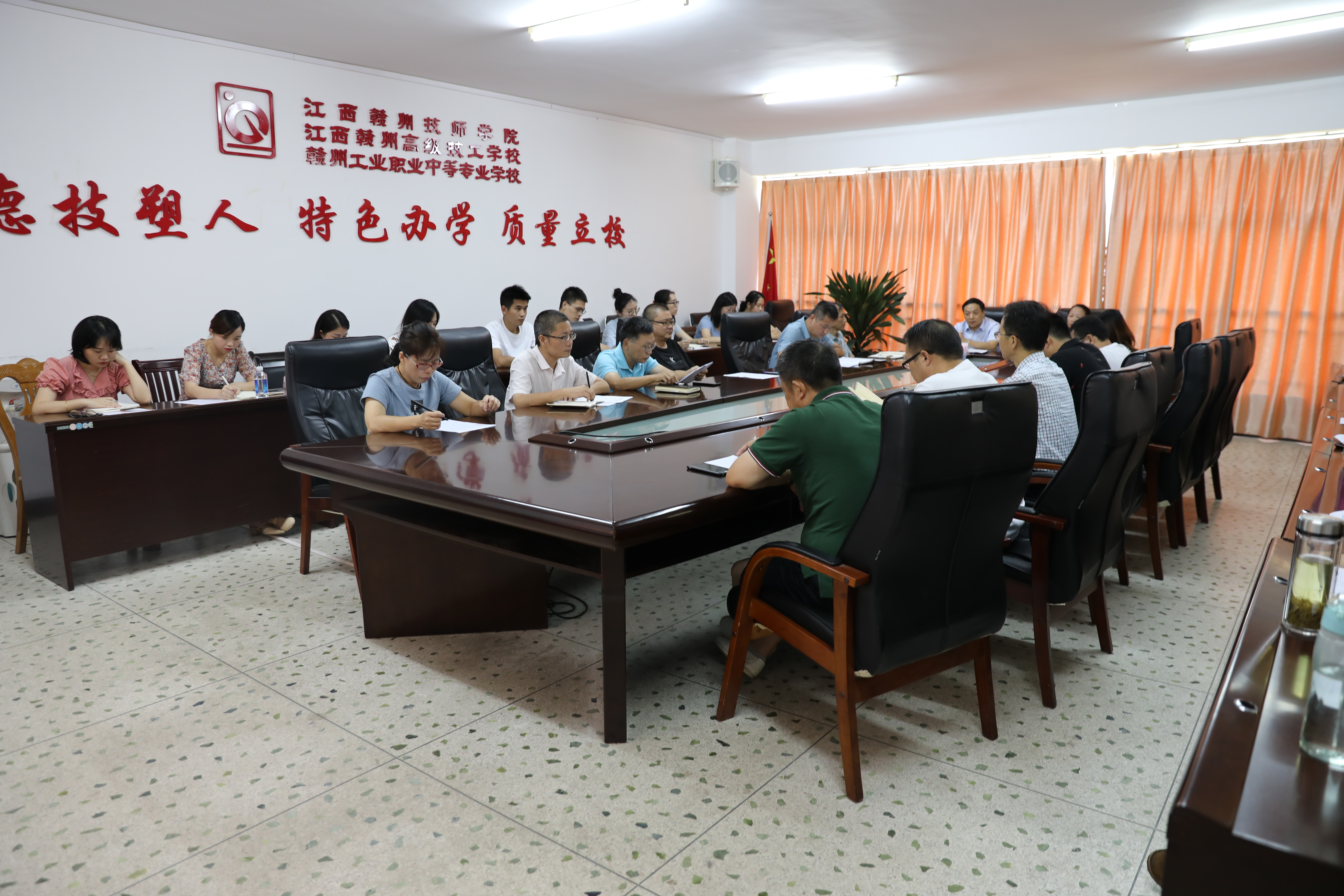 我院举行新聘教师岗前培训