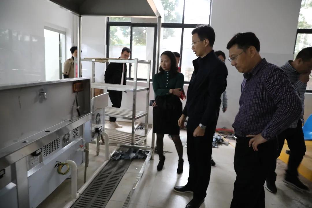 陈秀华院长带队深入学院在建工地调研指导