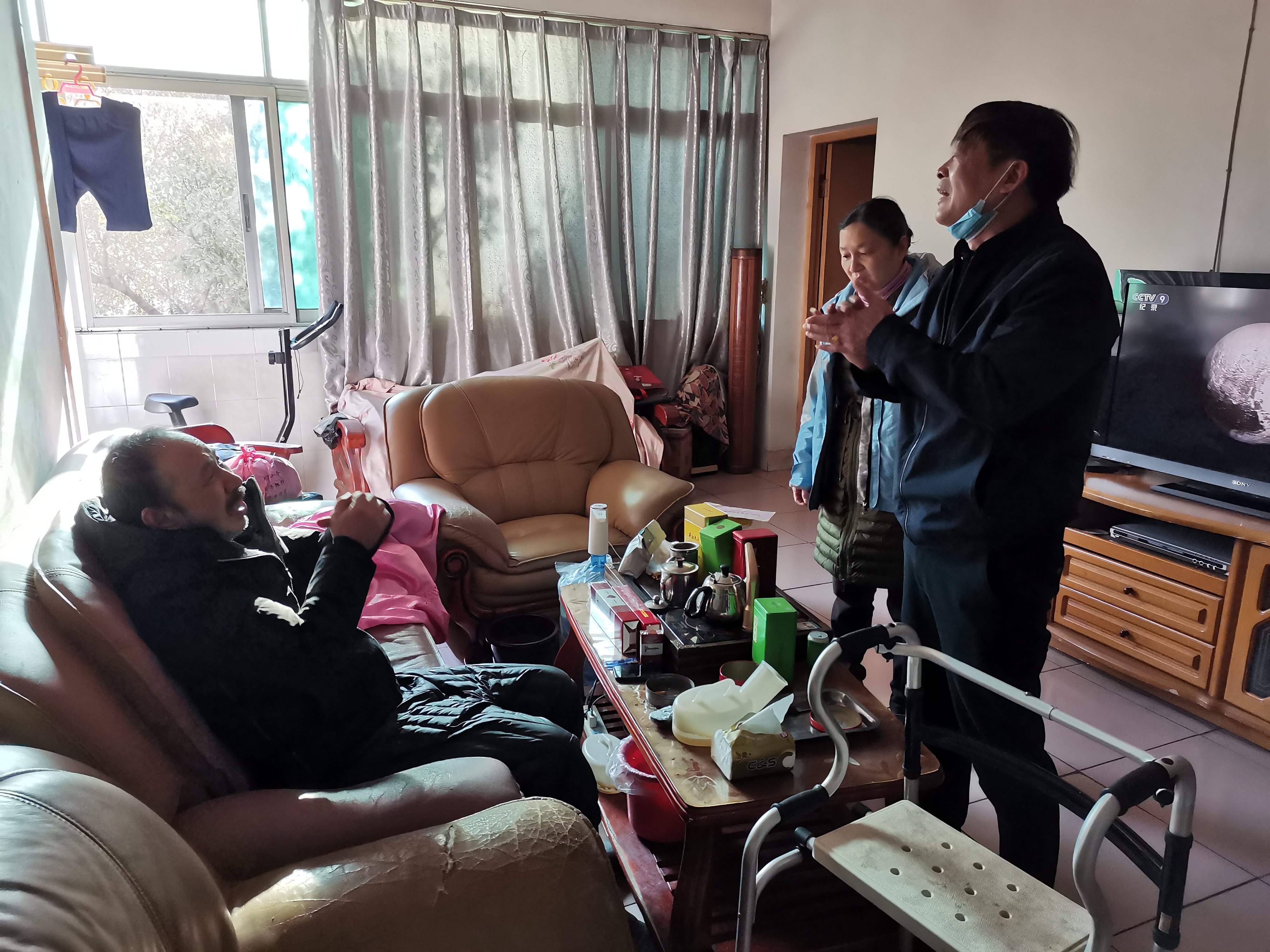 “慰问传真情 ，关爱暖人心” ——学院开展春节送温暖活动