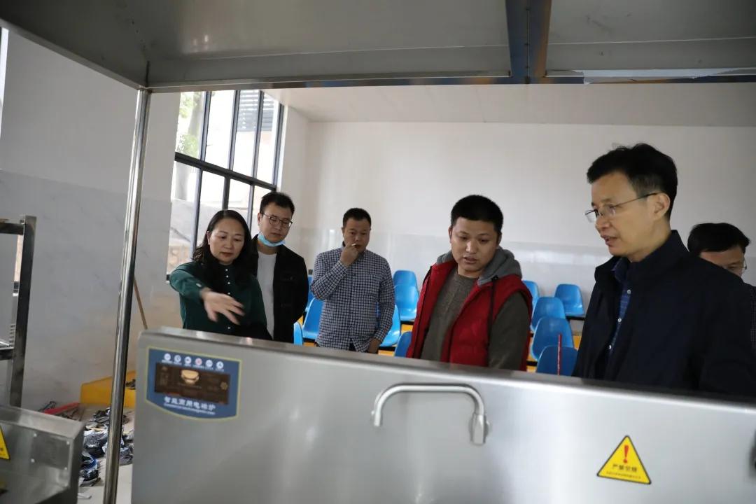 陈秀华院长带队深入学院在建工地调研指导