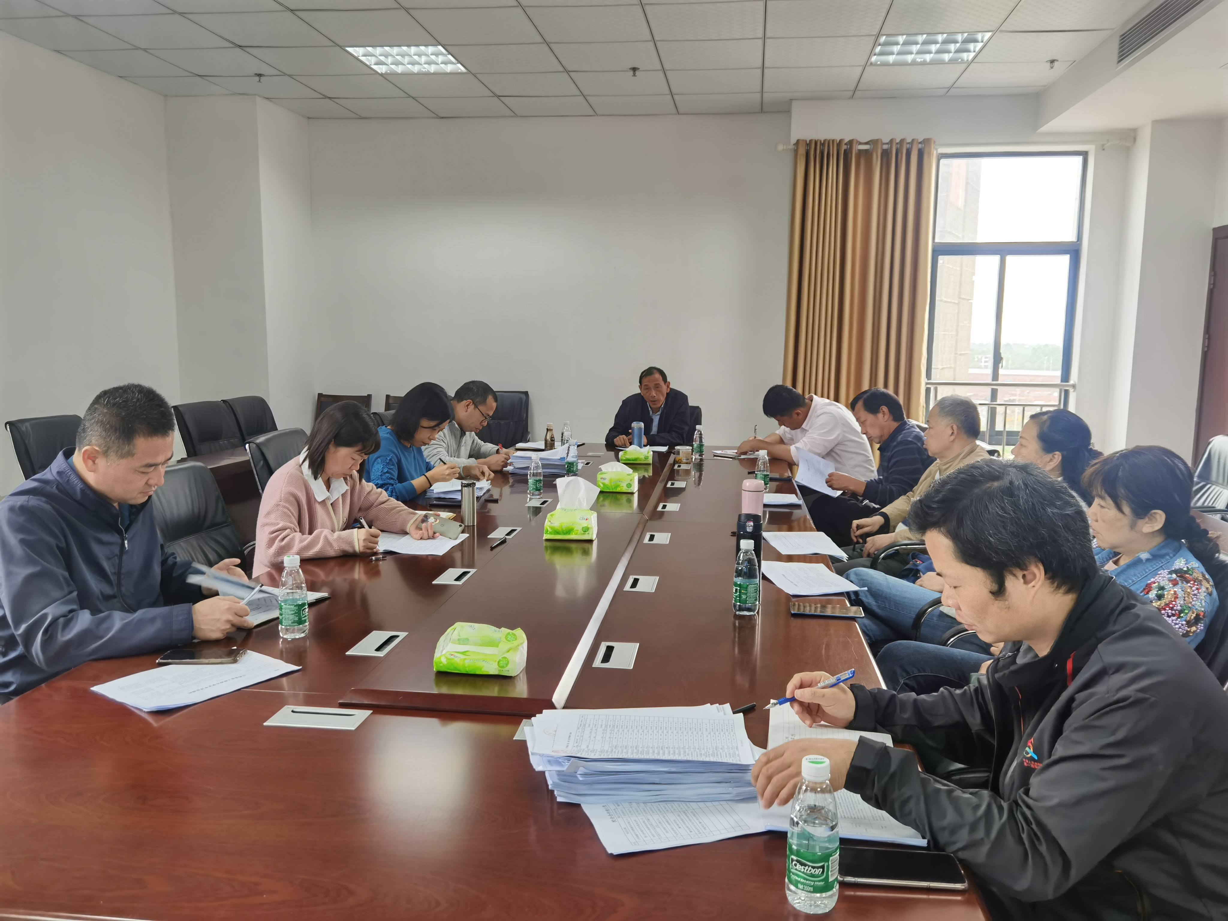 学院对各系部教学迎检材料进行内部审查