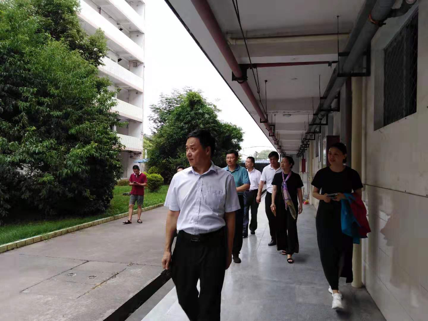学院领导班子检查开学准备工作及召开开学准备调度会