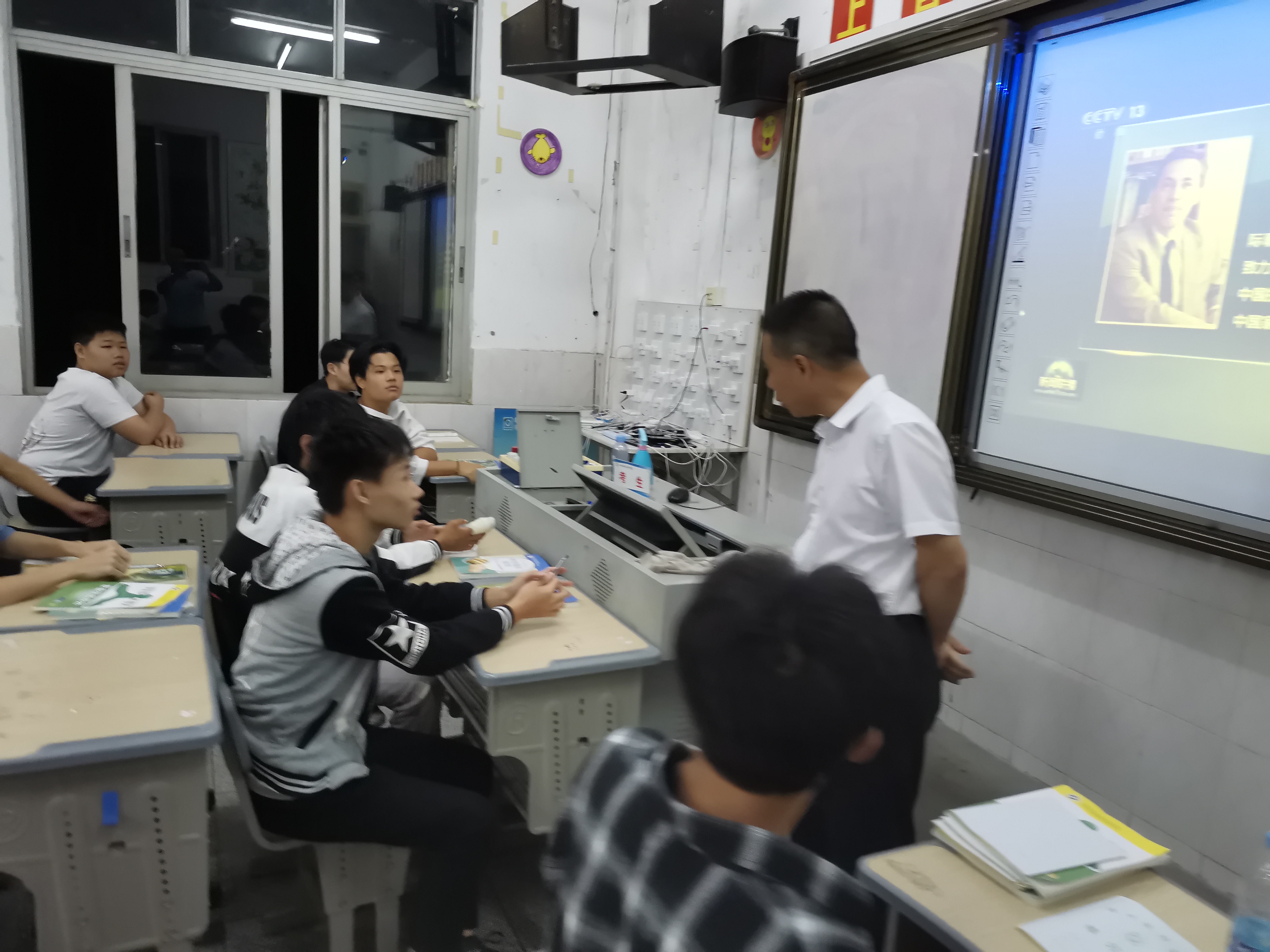 凌远方副院长带队到系部检查