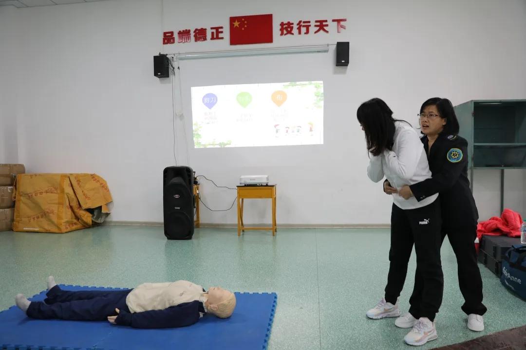 我院体育教研室全体教师进行急救技能培训（二）