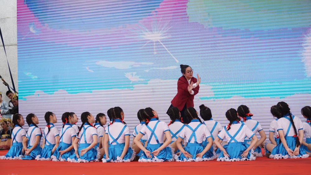 我院积极参加赣州市2019年职业教育活动周启动仪式