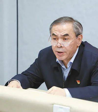 学习全国优秀共产党员先进事迹系列之---加思来提·麻合苏提