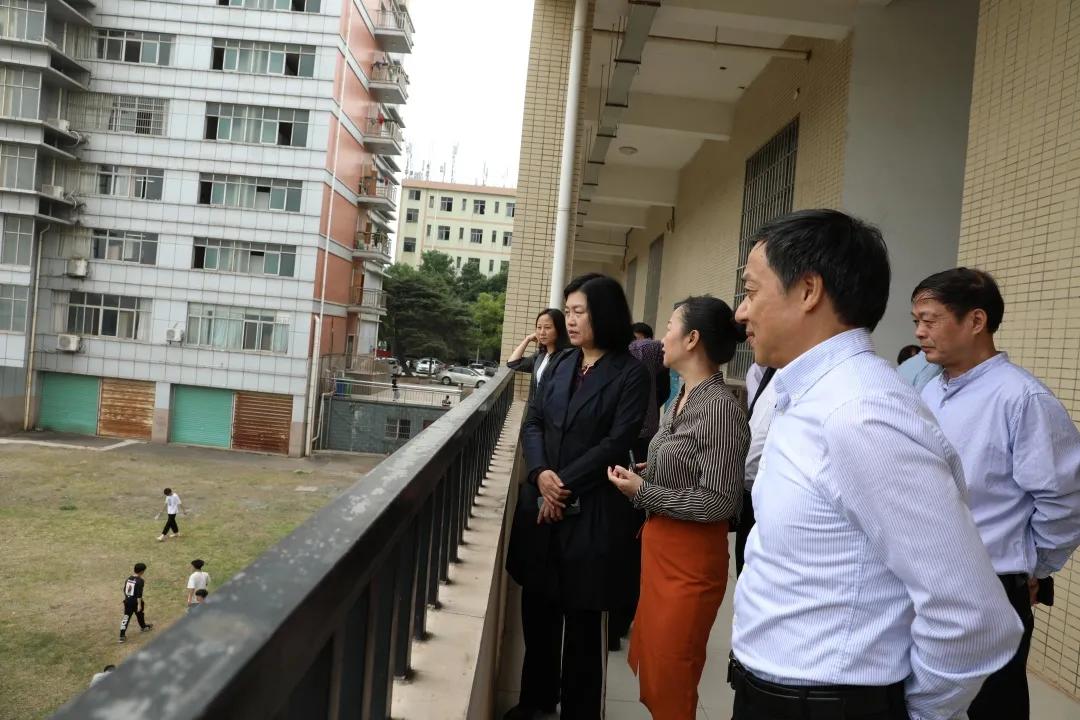 省人社厅王菡处长一行莅临我院指导工作