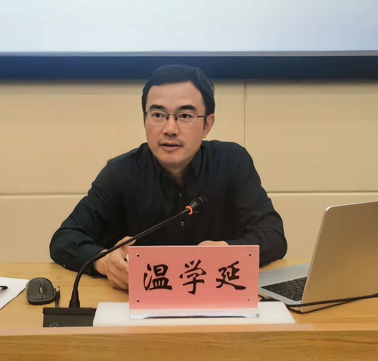 【领导活动】坚持自信自励自律自强，做自己的主人｜学院党委书记为万余名师生作专题讲座