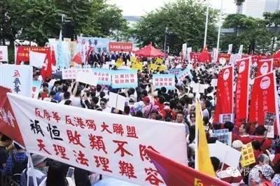 媒体：对辱国的香港议员怎能心慈手软？