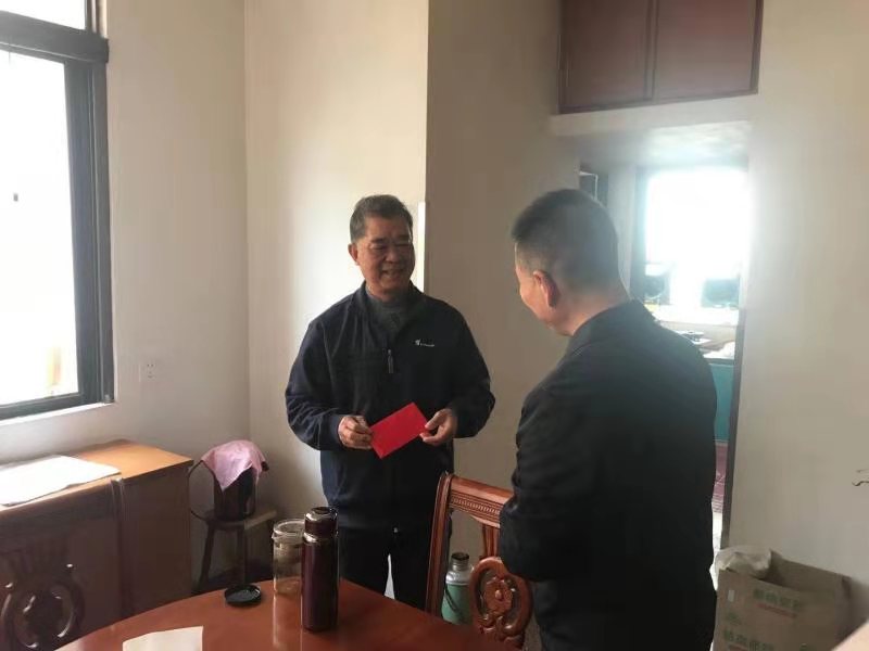 学院领导走访离退休老干部
