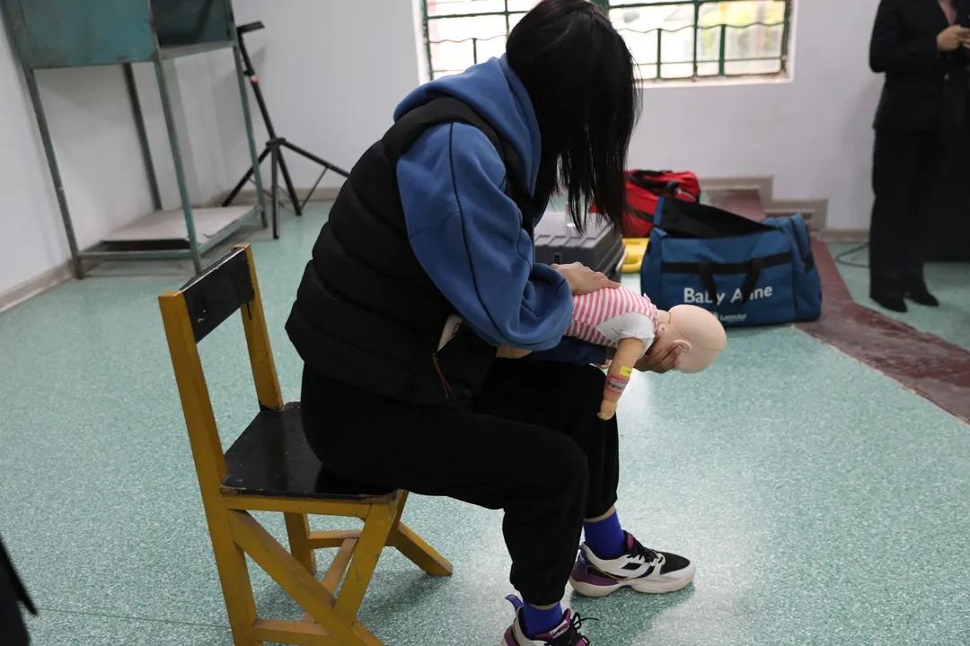 我院体育教研室全体教师进行急救技能培训（二）