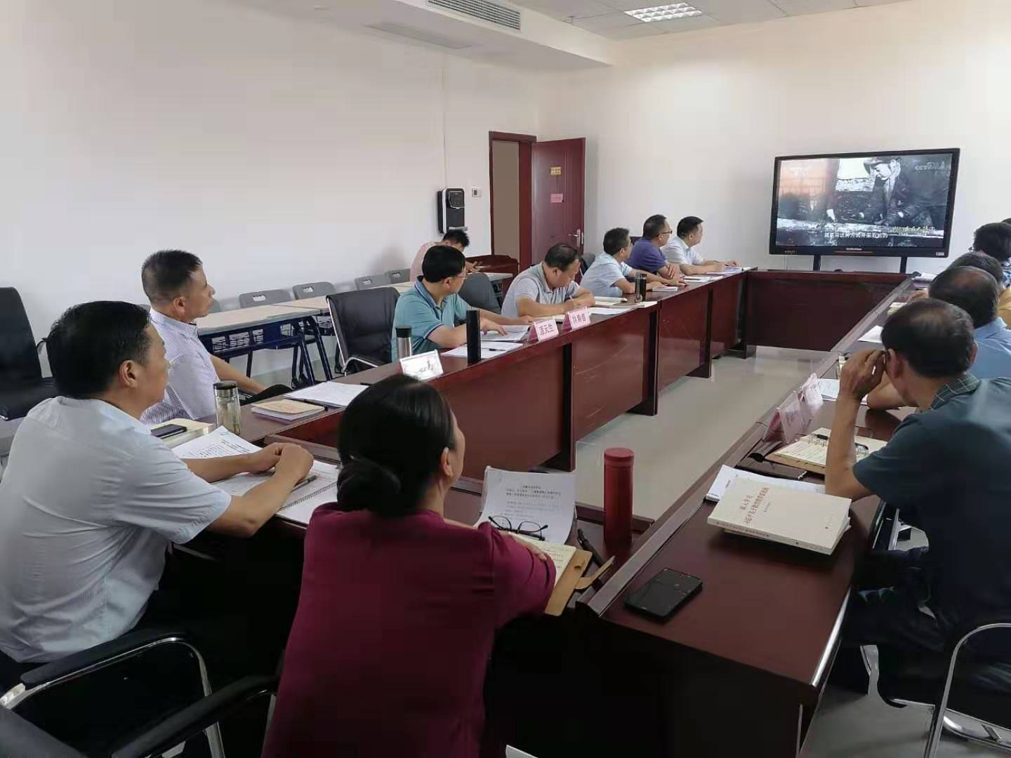 赣州技师学院召开“不忘初心、牢记使命”主题教育第三次集中学习研讨会