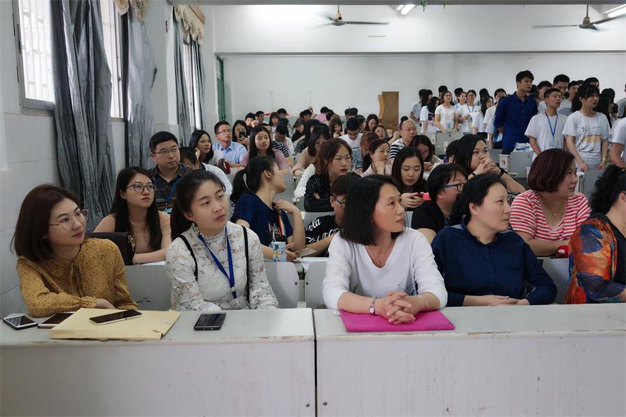 学院第二届“心理健康教育月”活动隆重开幕