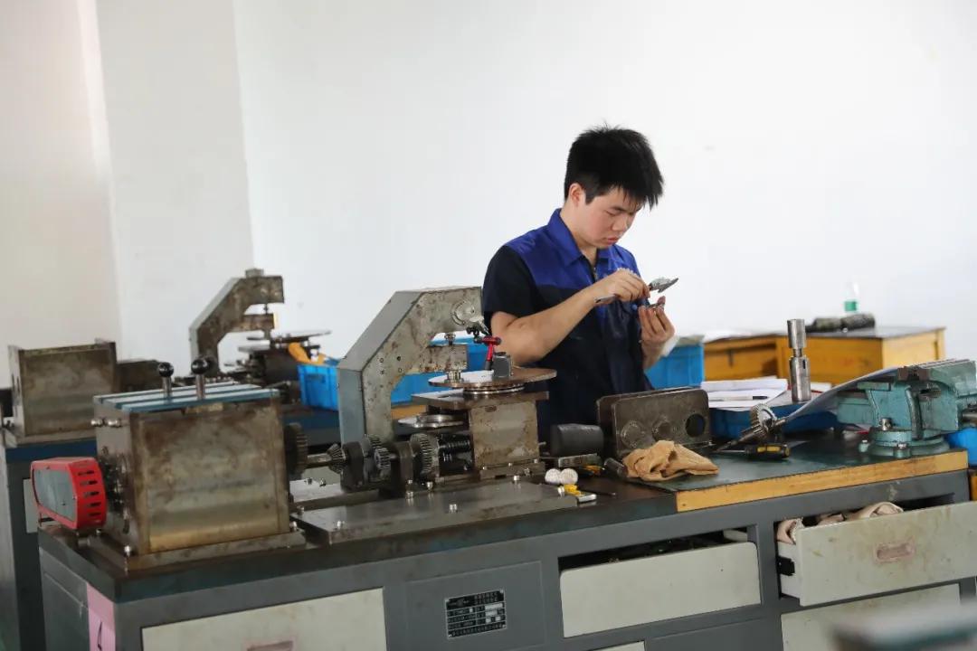 省职业技能鉴定中心领导莅临大赛现场指导工作