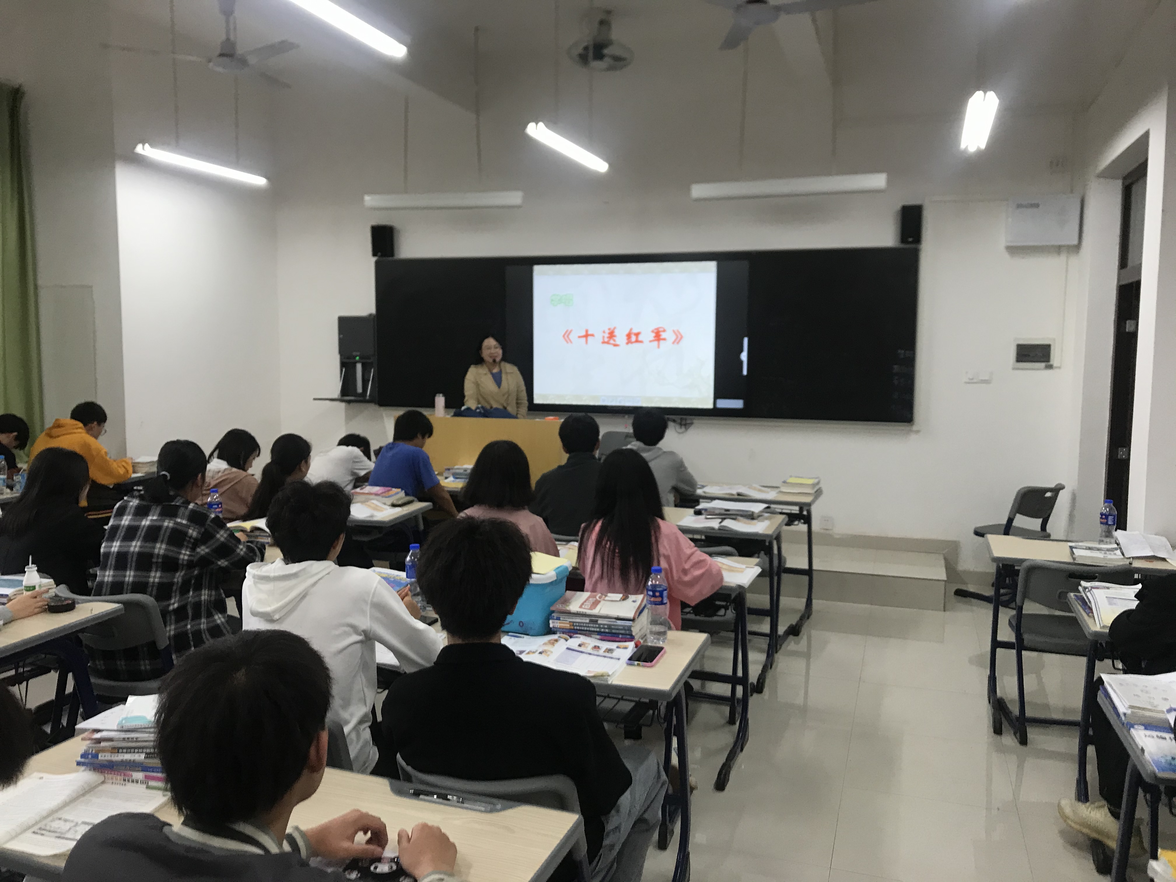 赣州技师学院开展“红色文化进课堂”活动
