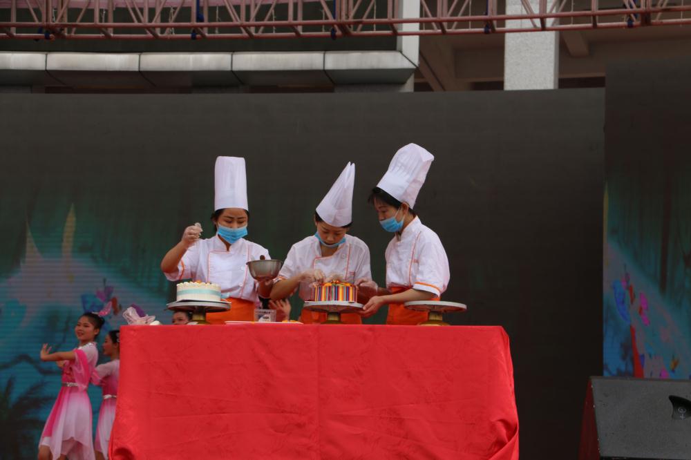 我院积极参加赣州市2019年职业教育活动周启动仪式