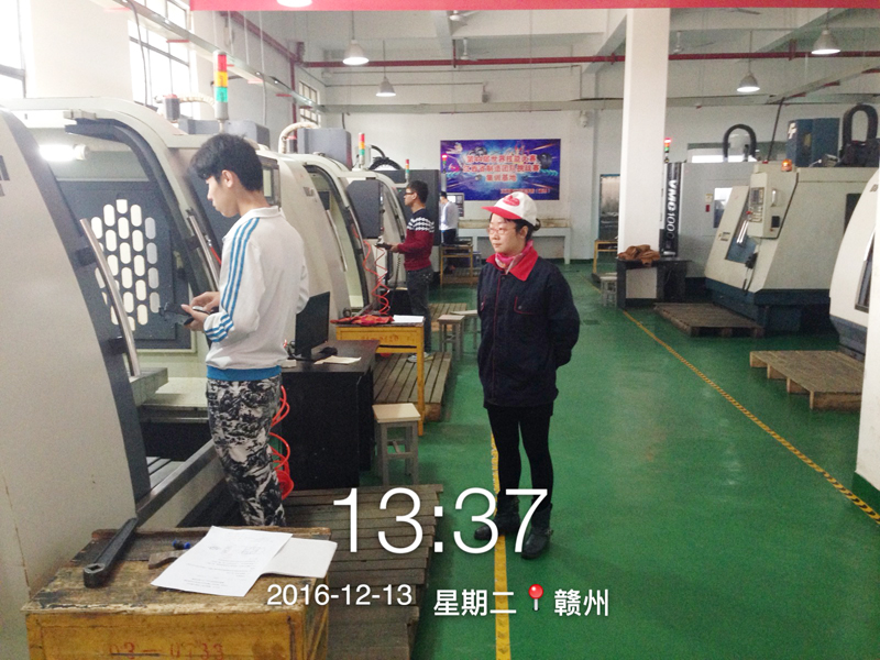 学院第四届技能节报道二  数控车、加工中心、CAD机械设计等项目顺利进行