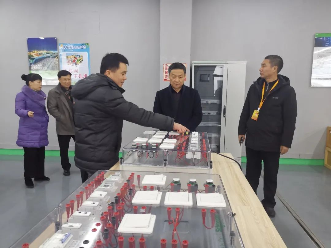 我院与全南县举行县校战略合作框架协议签约仪式