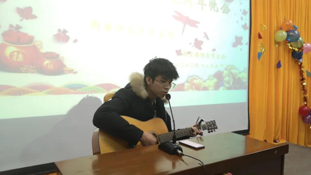 “新春快乐 牛年吉祥” ——商贸旅游系学生会迎新年晚会