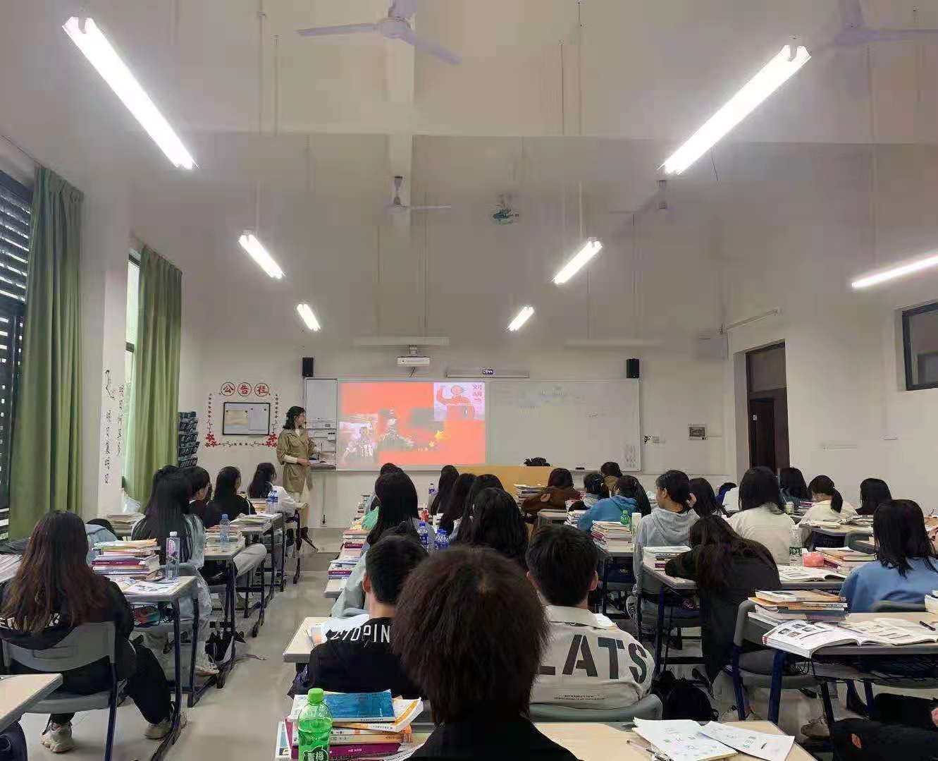 赣州技师学院开展“红色文化进课堂”活动
