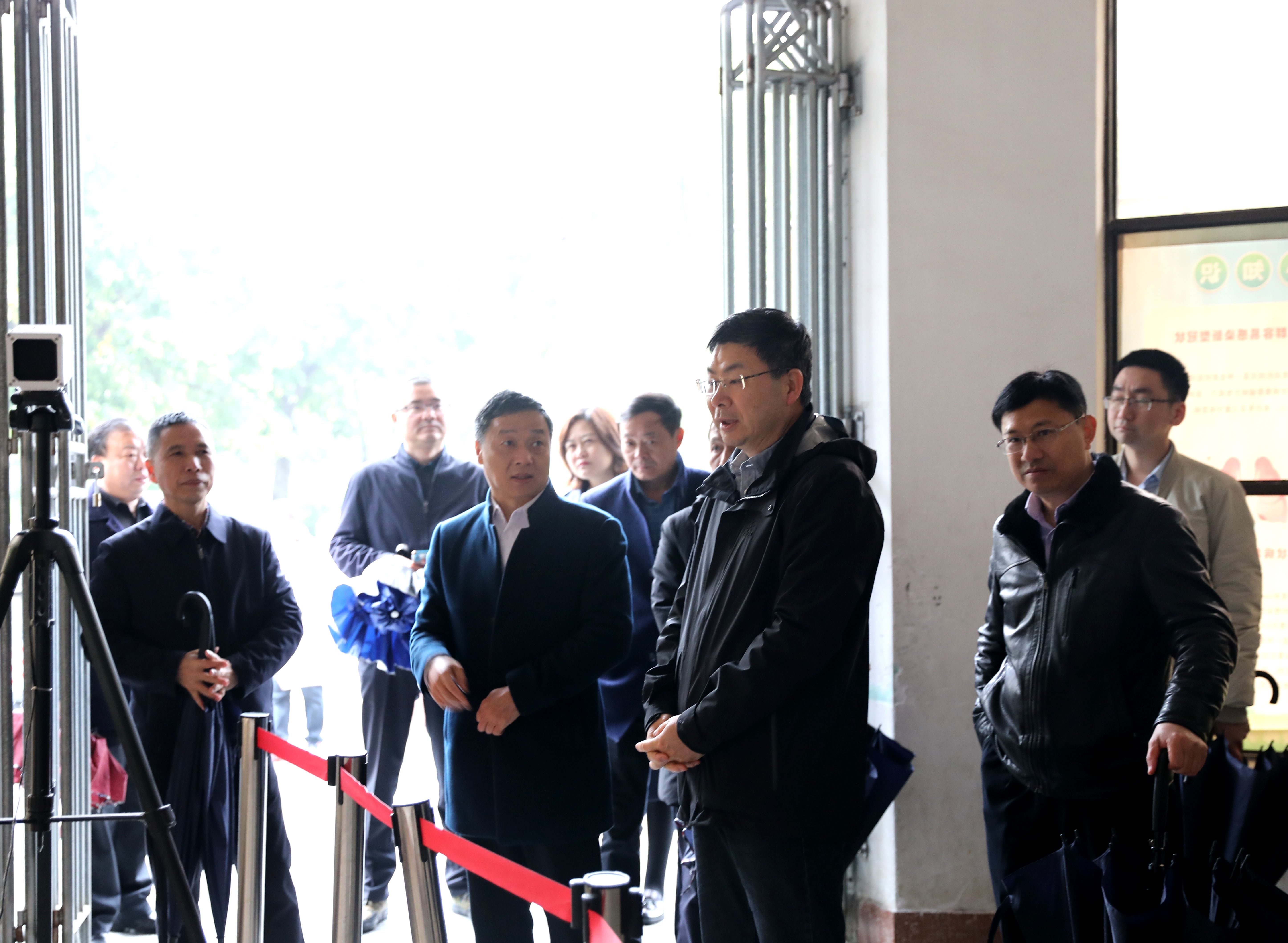 市委组织部副部长，市人社局党组书记、局长李卫国一行来我院调研指导工作