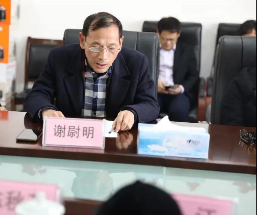 我院举办退休教师欢送会