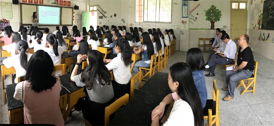 学院党委书记黄国杰参加商贸系主题班会