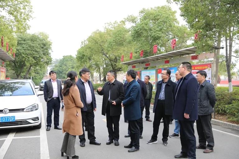 赣州市副市长李文信莅临我院调研指导工作