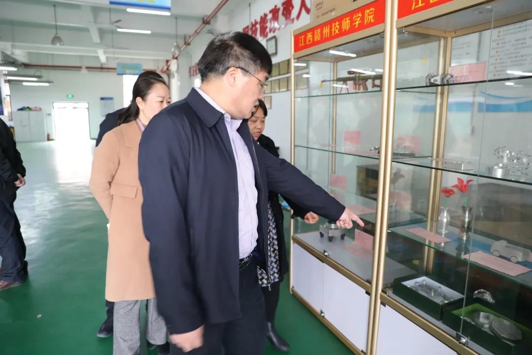 赣州市副市长李文信莅临我院调研指导工作