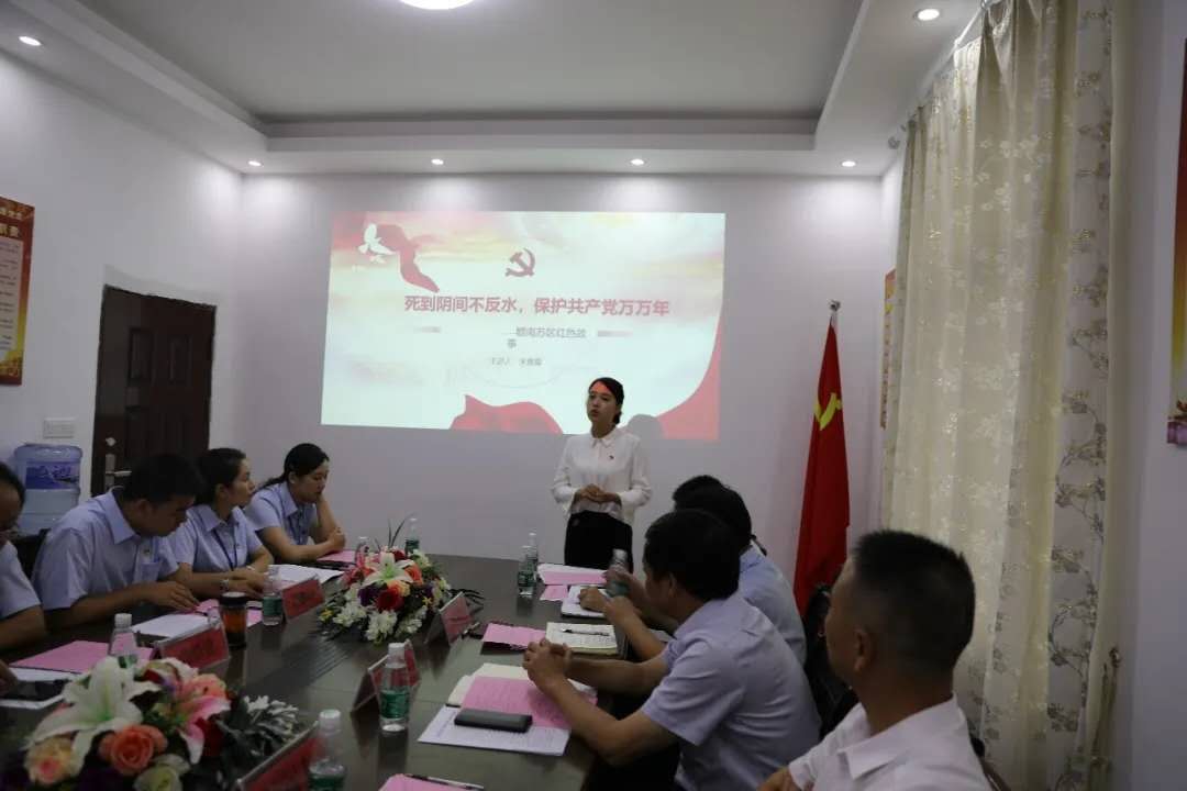 黄鹏书记带队参加赣州理工学校党建结对共建活动