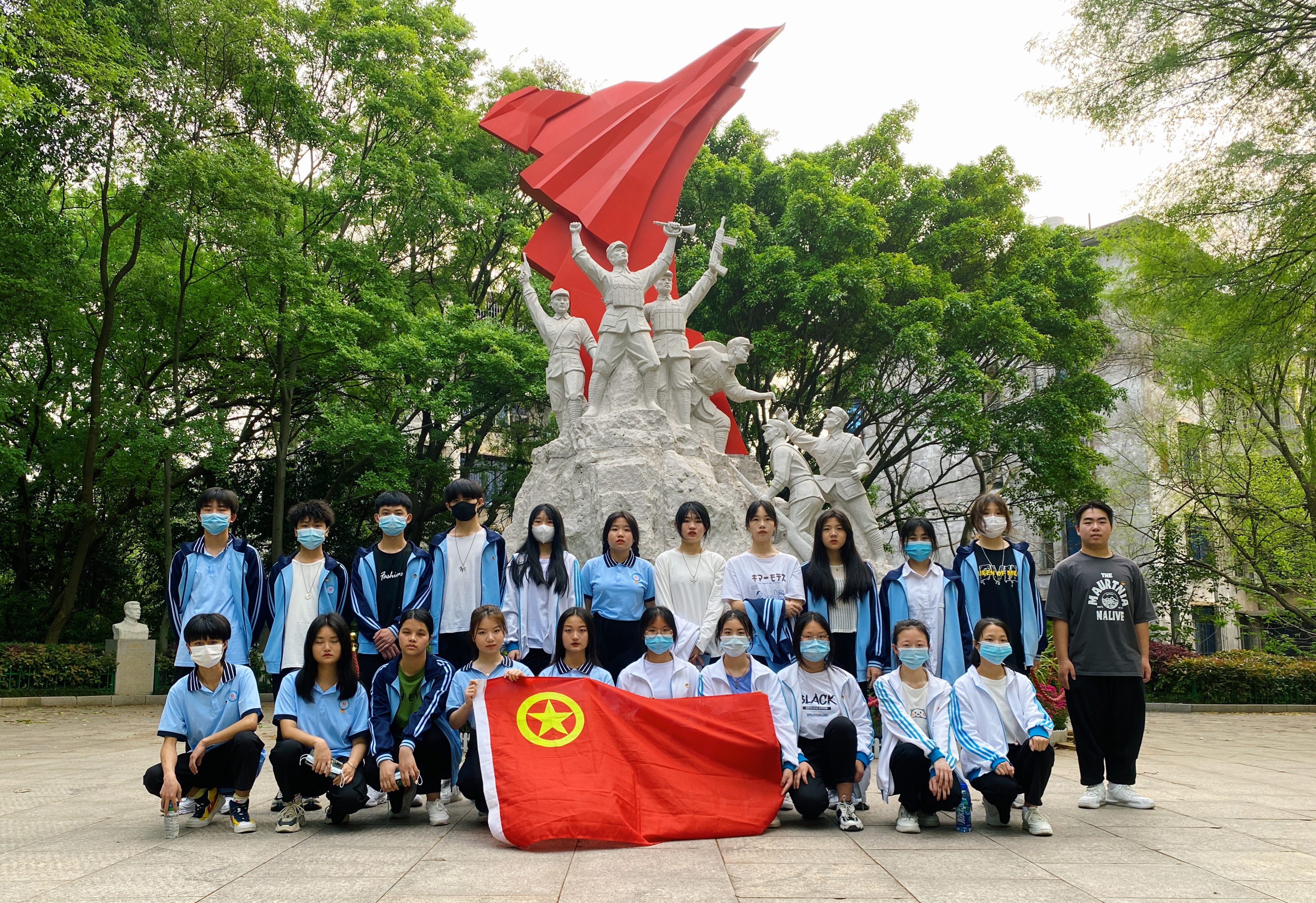 学院开展“学党史，忆先烈”清明祭奠活动