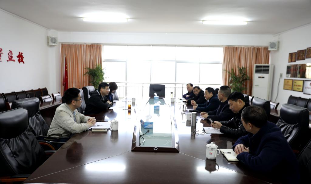 市委组织部副部长，市人社局党组书记、局长李卫国一行来我院调研指导工作