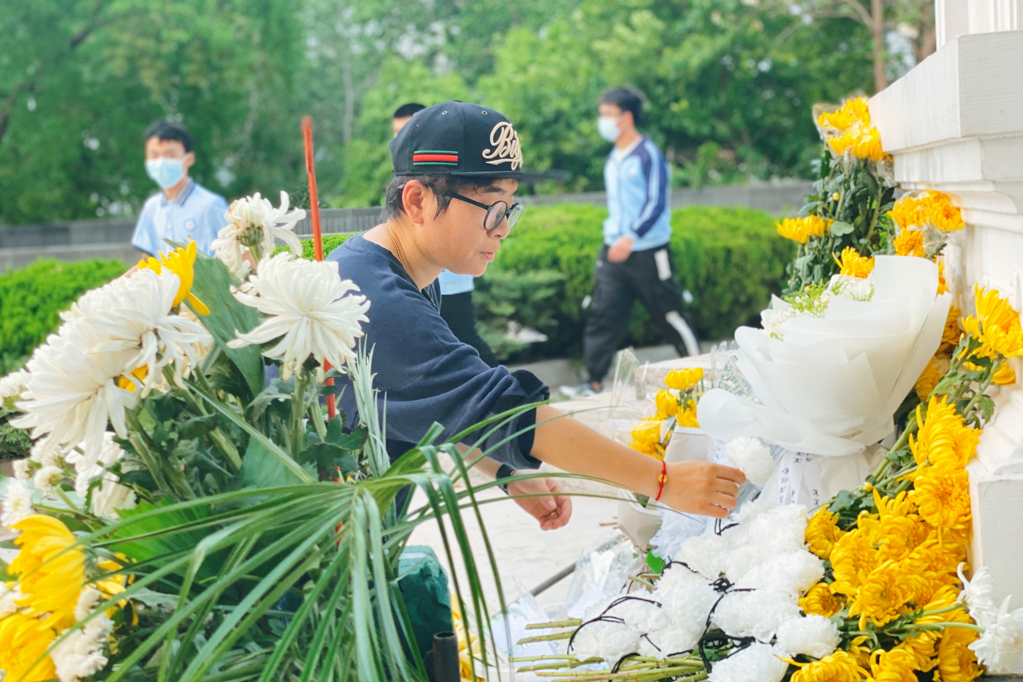 学院开展“学党史，忆先烈”清明祭奠活动