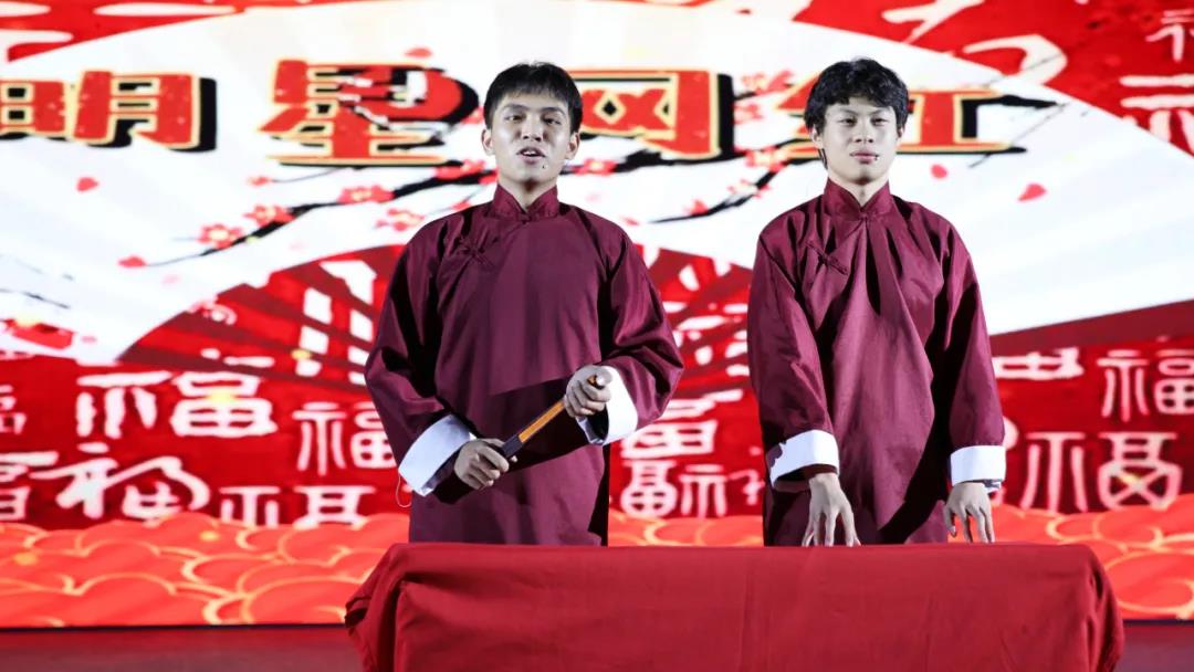 我院举办2021年元旦文艺晚会暨赣州技师学院第八届技能节颁奖晚会