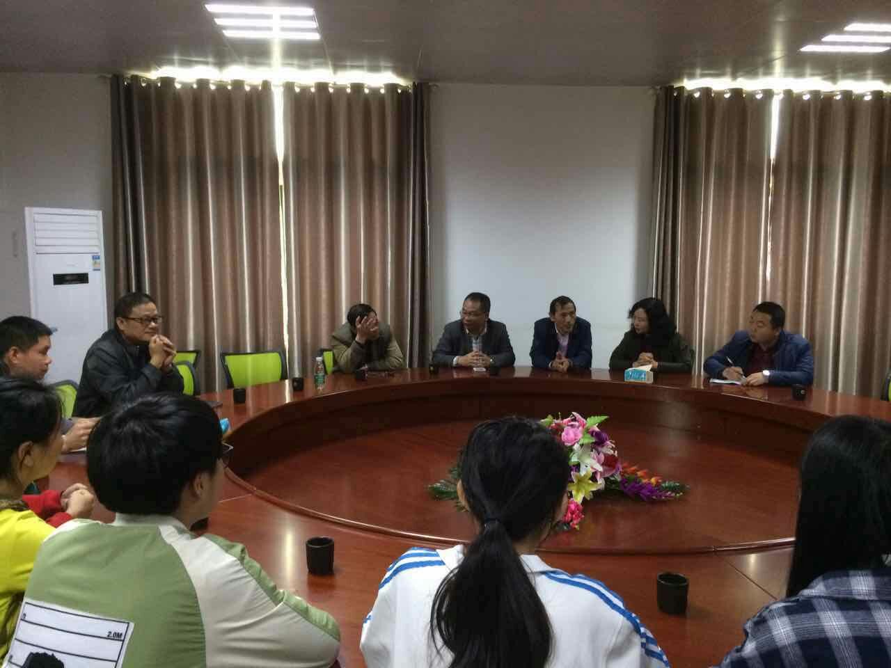 学院院长钟昭锋一行莅临电商产业园校区指导工作