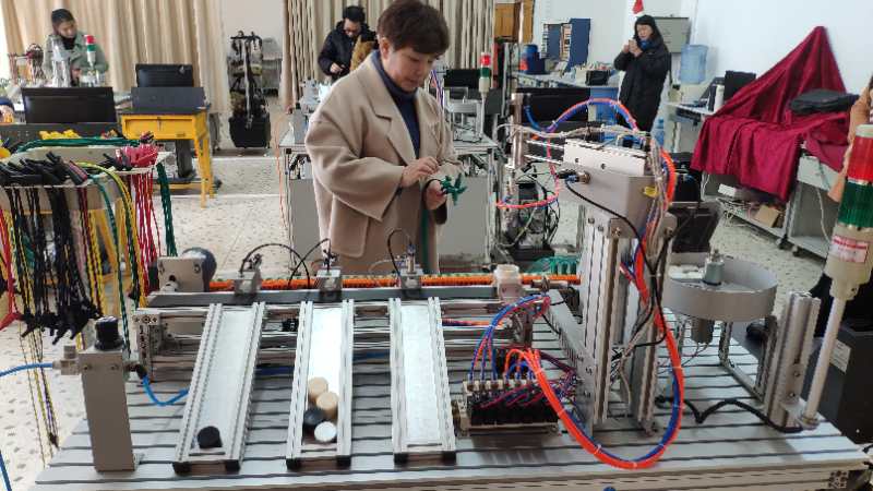 技达四海.能行天下