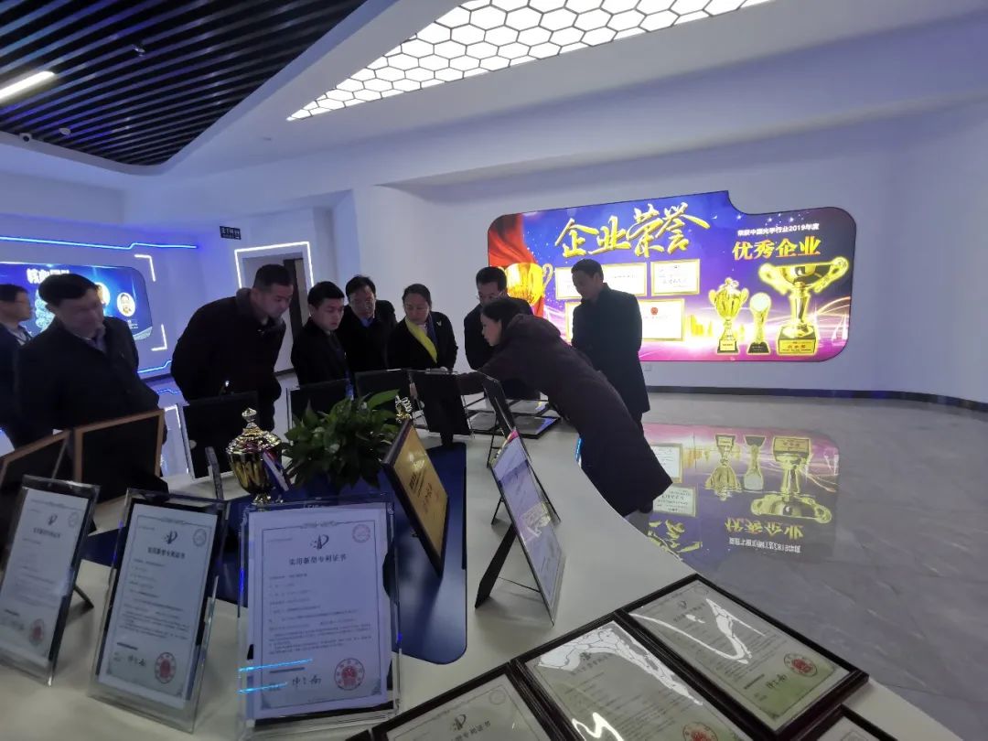 我院与全南县举行县校战略合作框架协议签约仪式
